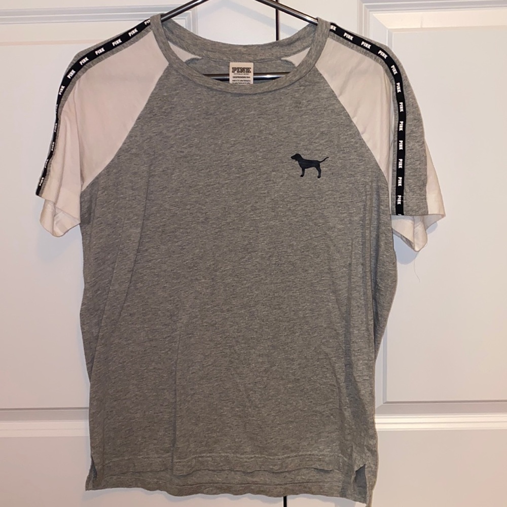 Victoria’s Secret PINK XS t-shirt